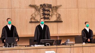 Die Kammer des Schwurgerichts mit dem Vorsitzenden Gerd Rackwitz in der Mitte. Er verkündete am Mittwochmittag das Urteil.