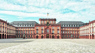 Das Schloss in Mannheim - Sitz der Universität.