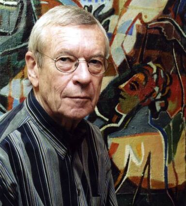 Dieter Kunze vor einem Kunstwerk von Rudi Baerwind.