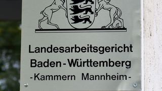 Eigentlich kennt man Rosenkriege eher aus Fernsehserien. Manchmal landen sie aber auch vor dem Arbeitsgericht - wie jetzt in Mannheim geschehen.