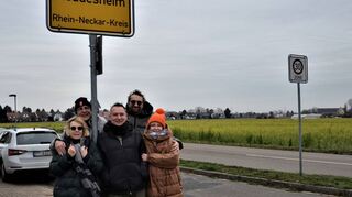 Zurück in Heddesheim: Christiane (vorn, v.l.), Clemens und Elisabeth Triebel. Mit ihnen aus der Hauptstadt in die Kurpfalz umgezogen sind Hans Troxler (hinten v.l.) und Christoph Brandis.