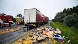 Ein Lkw-Unfall auf der Autobahn 6: Der Verein „Hellwach mit 80 km/h“ will helfen, solch schreckliche Unfälle zu vermeiden.