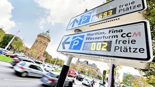 Das Ziel ist, die Autos möglichst ohne viel Durchgangsverkehr in die City-Parkhäuser zu lotsen. Darüber ist sich die Politik weitgehend einig.