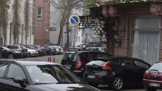 Alles zugeparkt wie hier in der Mozartstraße.