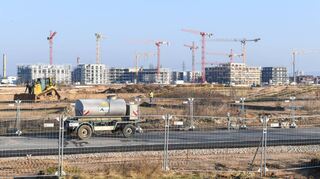Aubuckel-Umleitungsstrecke: Ab Dienstag fließt hier der Verkehr, während die Rad-Unterführung gebaut wird.