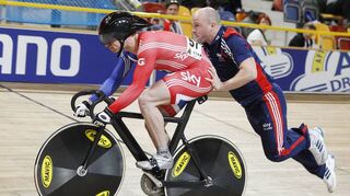 Bisher brachte Jan van Eijden (re.) erfolgreich die britischen Sprinter auf den Weg, ab dem 1. Februar ist der 45-Jährige nun für die deutschen Kurzzeit-Asse zuständig.