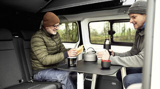 mid Groß-Gerau - Der Klapptisch lässt sich mit wenigen Handgriffen aufstellen.