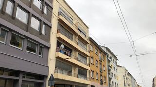 Nach Medienberichten soll der mutmaßliche Amoktäter von Heidelberg im gelben Haus mit den Balkonen (Bildmitte) gewohnt haben.