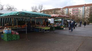 Der Pfalzplatz diente zeitweise (hier 2018) auch als Markt.