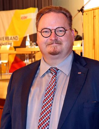 Jetzt in der Kritik: Christian Hötting nach seiner Wahl zum neuen Kreisvorsitzenden im Oktober in der Feudenheimer Kulturhalle.