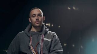 Songwriter Dermot Kennedy singt am 15. Juni beim Zeltfestival.