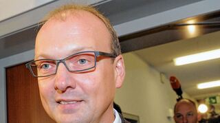<p>Hat Norbert Moosmann den Anschlag auf sich nur inszeniert? Die Rickenbacher sind davon überzeugt, sie wollen ihren Bürgermeister nicht mehr in der Gemeinde sehen.</p>