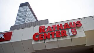 Mit der Schließung des Rathaus-Centers und des Rewe-Markts darin ist für Menschen im südlichen Hemshof eine Versorgungslücke entstanden.
