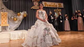 Da hoffte sie noch auf eine halbwegs normale Kampagne: Stadtprinzessin Daniela II. bei ihrer Inthronisation im November.