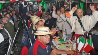 „Italienischer Abend“ im Vereinshaus statt Prunksitzung – laut „Fröhlich Pfalz“ haben sich solche Alternativangebote während der Pandemie bewährt.