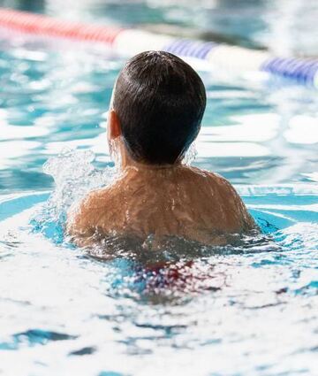 Die Nachfrage nach Schwimmkursen ist wegen der Pandemie hoch.