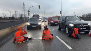 Auch in Hamburg war die Initiative auf Straßen und im Hafen aktiv.