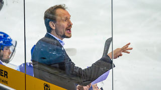 Adler-Trainer Pavel Gross.