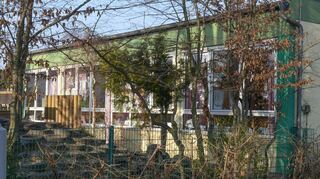 Ein Stein des Anstoßes: die ehemalige evangelische Kita im Rottannenweg. Die Stadt wollte dort erneut eine Kindertagesstätte bauen, aber die Kirche verkaufte an einen Immobilienentwickler.