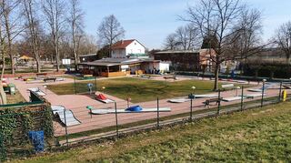 Die Minigolfanlage in Ilvesheim erstrahlt in neuem Glanz.