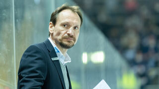 Cheftrainer Pavel Gross (Adler Mannheim).