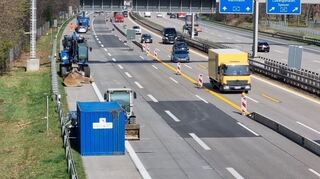 Baustellen-Einrichtung auf der A 6 bei Hockenheim.