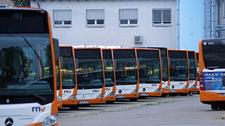 Auf einigen Buslinien kommt es coronabedingt zu Ausfällen.