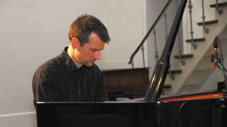 Michael Hahn begeisterte beim Klavierkonzert mit Werken von Bach, die teils andere Komponisten für Klavier übertragen hatten.
