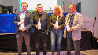 Das alte und neue Präsidium des SV Waldhof: Präsident Bernd Beetz (Zweiter von links) mit seinem Stellvertreter Horst Seyfferle (r.) sowie Tobias Schmidt (l.) und Birgit Loewer-Hirsch.