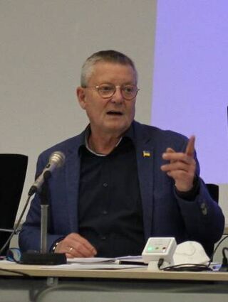 Günter Tschitschke (Freie Wähler) vertrat Bürgermeister Metz.
