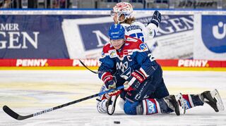 Voller Einsatz für die Adler: Kapitän Denis Reul startet mit Mannheim am Sonntag ins Viertelfinale.