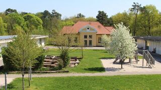 Idyllisch gelegen: das Eugen-Neter-Förderzentrum auf der Blumenau.