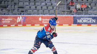 Mark Katic im Spiel gegen die Augsburger Panther.