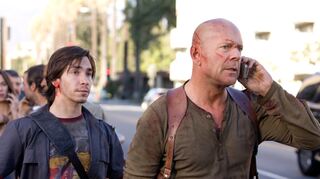 Er galt viele Jahre als einer der bekanntesten Action-Helden Hollywoods: Bruce Willis (r.) 2007 im Kinofilm „Stirb langsam 4.0“ mit Justin Long.