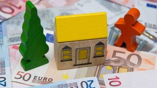 Eine Erhöhung der Grundsteuer B trifft Haus- und Wohnungseigentümer. Die Grundsteuer A betrifft Agrarbetriebe.