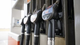 Die Spritpreise in Baden-Württemberg sind zwar nicht mehr so hoch wie noch vor zwei Wochen. Wer zu Ostern mit dem Auto in ein anderes Bundesland reist, sollte aber wohl lieber dort tanken.