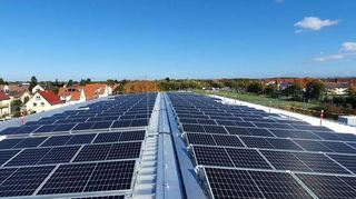 Seit November 2021 in Betrieb ist die Photovoltaik-Anlage auf der Halle der Gretje-Ahlrichs-Schule in der Gartenstadt.