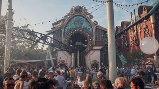 Auf dem Gelände des Parks, auf dem bislang die Wasserski-Shows stattgefunden haben, entsteht ein neuer Themenbereich mit den Machern des elektronischen Musikfestivals „Tomorrowland“.