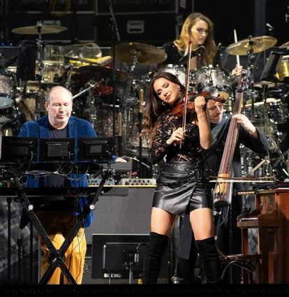Bei sich und der Musik: Hans Zimmer und Violinistin Leah Zeger.
