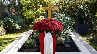 Die Grabstätte am 3. April. Da wäre der Altbundeskanzler Helmut Kohl 92 Jahre alt geworden.