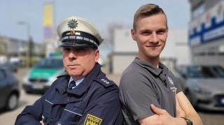 „Die schützen, die uns schützen“: Die Gewerkschaftler Thomas Mohr (l.) und Polizei-Anwärter Jonas Witzgall setzen sich für ihre Kollegen ein.