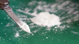 Sucht und Gewalt: Eine stigmatisierte Kombination – die aber häufig ist und sich gegenseitig bedingt, wie Studien zeigen.