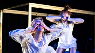 Der Splattermovie ist da nicht mehr weit (v.l.): Sandra Schreiber, Yana Robin La Baume in „Maria Magda“.