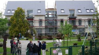 Blick auf Haus Theodolinde. Das Doppelgebäude mit Tageshospiz soll Ende September fertig sein.