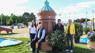 Mit Spaß dabei (v.l.): Alessandra Hauck, Heinrich Krauth, Christa Jung und Christiane Berger-Kühn, einige der Helfer des Maimarkt-Turniers.