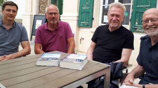 Unter Freunden: Stadträte Frank Hoffmann (v. l.) und Christian Wolf mit den Ukraine-Experten Sergej Vlasov und Winfried Schneider-Deters.