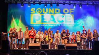 Die Künstlerinnen und Künstler bei "Sound of Peace Mannheim".