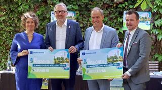 Diana Pretzell, Peter Kurz, Eckart Würzner und Raoul Schmidt-Lamontain (von links) bei einem Pressegespräch im Innenhof des Hotels Grenzhof.