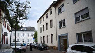 Nach einem Polizeieinsatz ist ein 31-jähriger Mann am Dienstag auf dem Waldhof ums Leben gekommen.