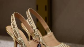 Mit einem Preis von 1550 Euro das teuerste Paar im vierten Stock: High Heels von Dior.